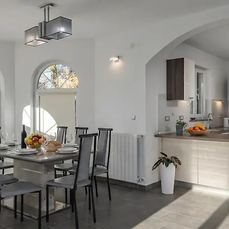 Filleona - Happy Apartament *